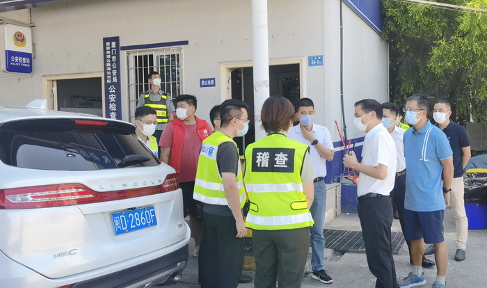0920【管理公司】路桥集团领导到高速公路海沧所检查指导疫情防控工作并慰问抗疫一线员工02-1_调整大小.jpg